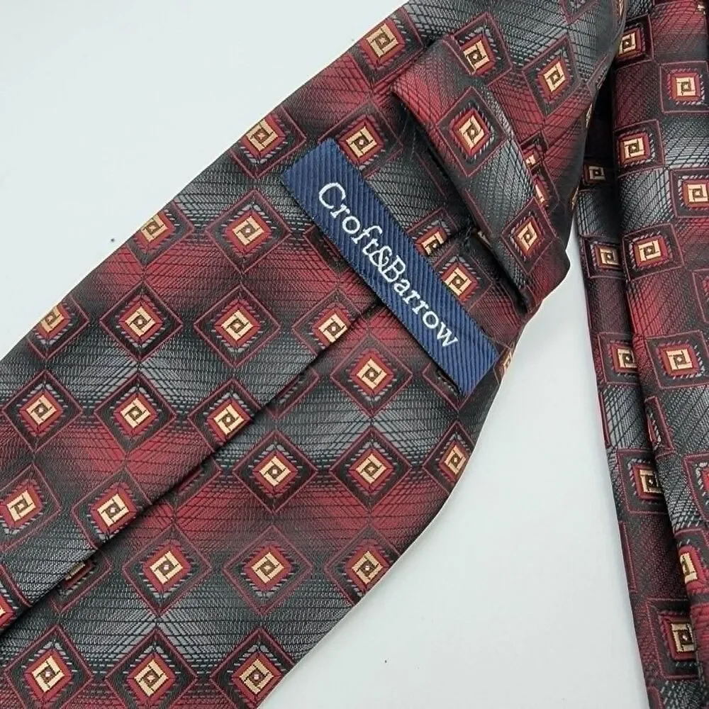 Croft & Barrow Men's Geometric Pattern 100% Silk Neck Tie Red 57.5 x 3.25